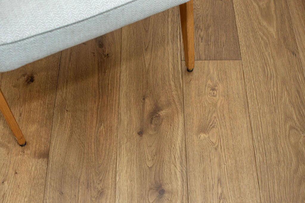 DC201 Smoked Oak (2.888m2 pack)