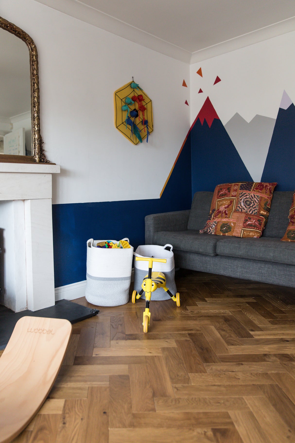 V4 Deco Herringbone Smoked Oak flooring — image 2