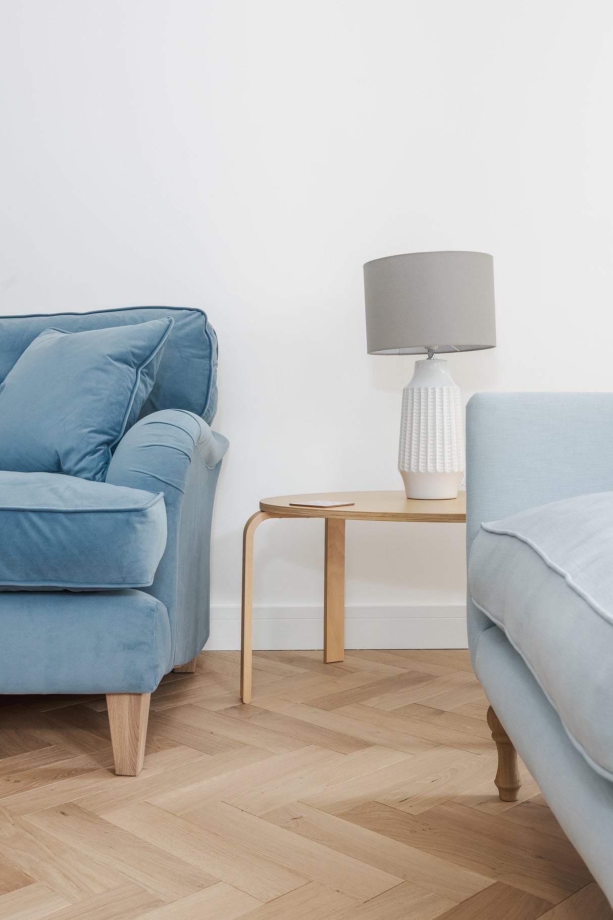 V4 Deco Herringbone Shore Drift Oak flooring — image 4