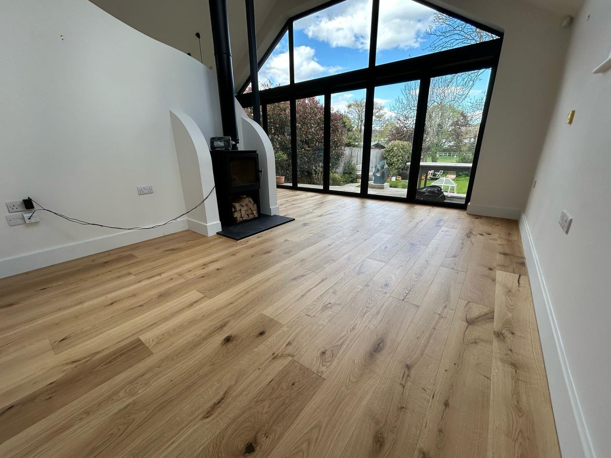 Brushed & Oiled Engineered Rustic Oak 14x190x1900mm (Per Pack 2.888m2) - Wiltshire Wood Flooring Supplies