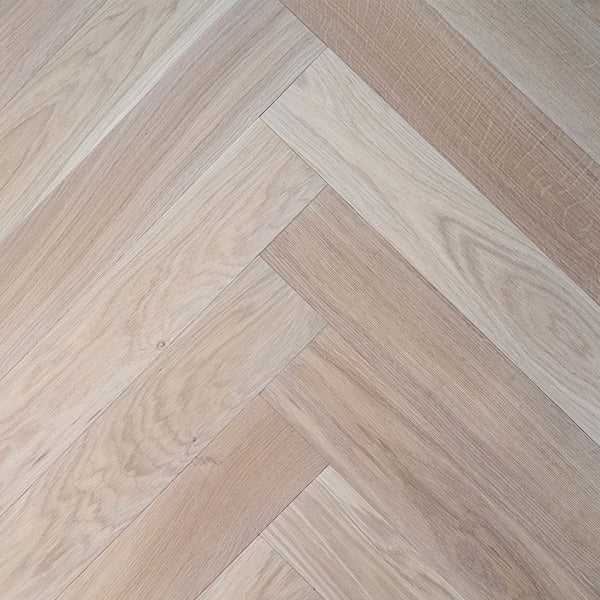 Staki Blanc Herringbone Rustic LED Oil (0.80sqm pack)