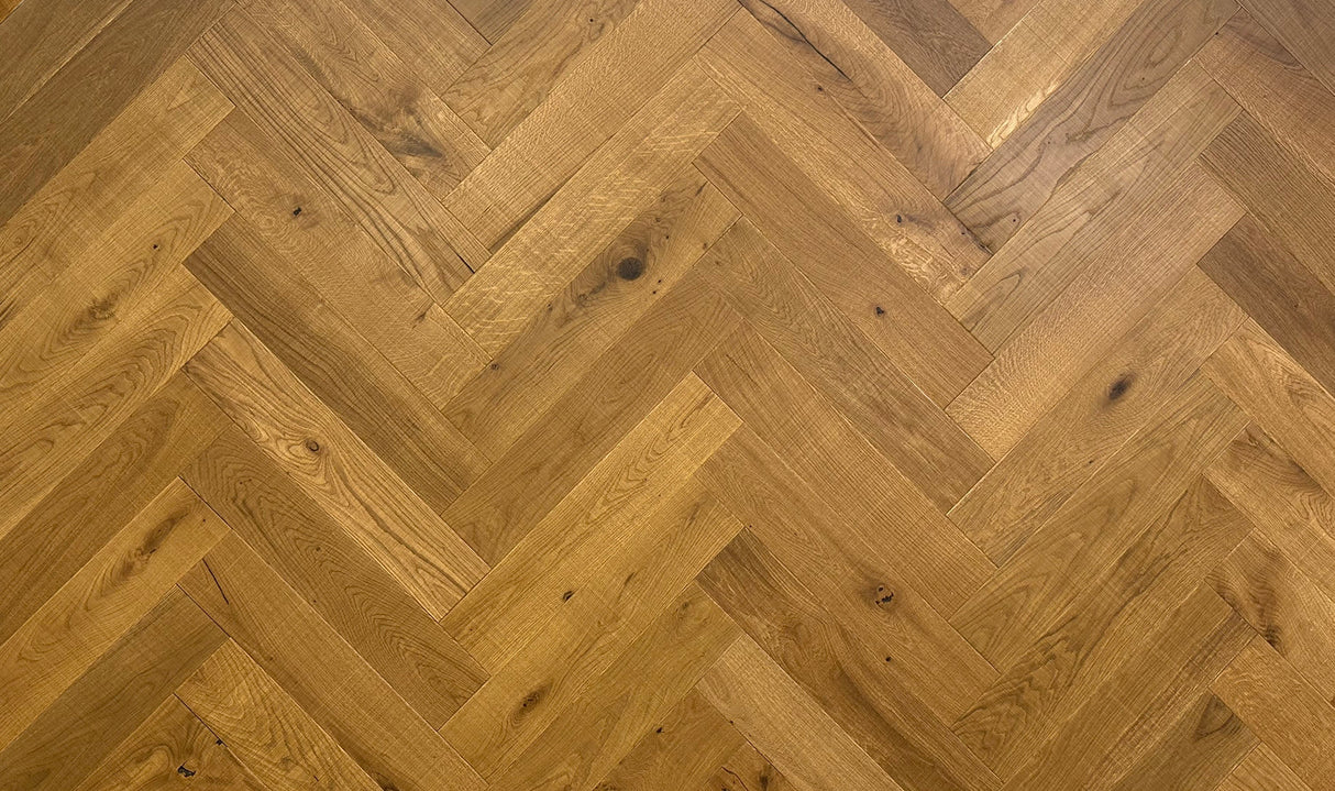 V4 Urban Nature Herringbone Amberwood flooring — image 1