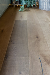 V4 Urban Nature Plank Amberwood flooring — image 3