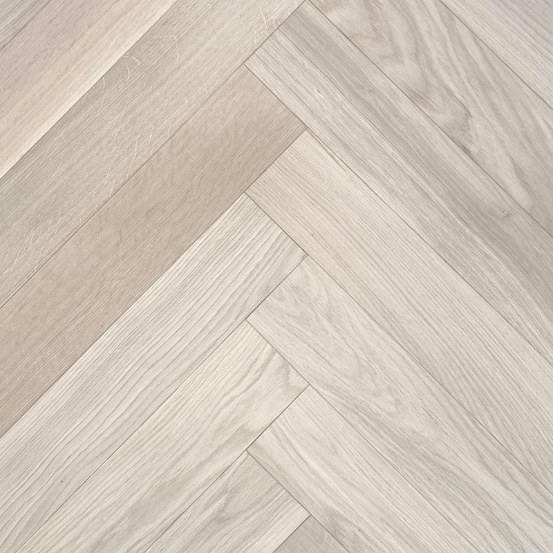 Staki Unfinished Herringbone Rustic Oak (0.80sqm pack)