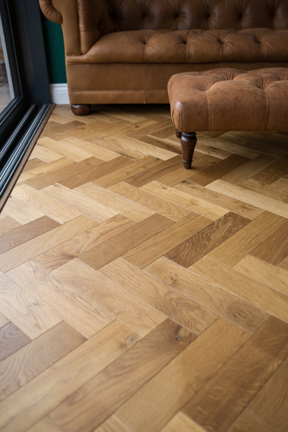V4 Deco Herringbone Smoked Oak flooring — image 5