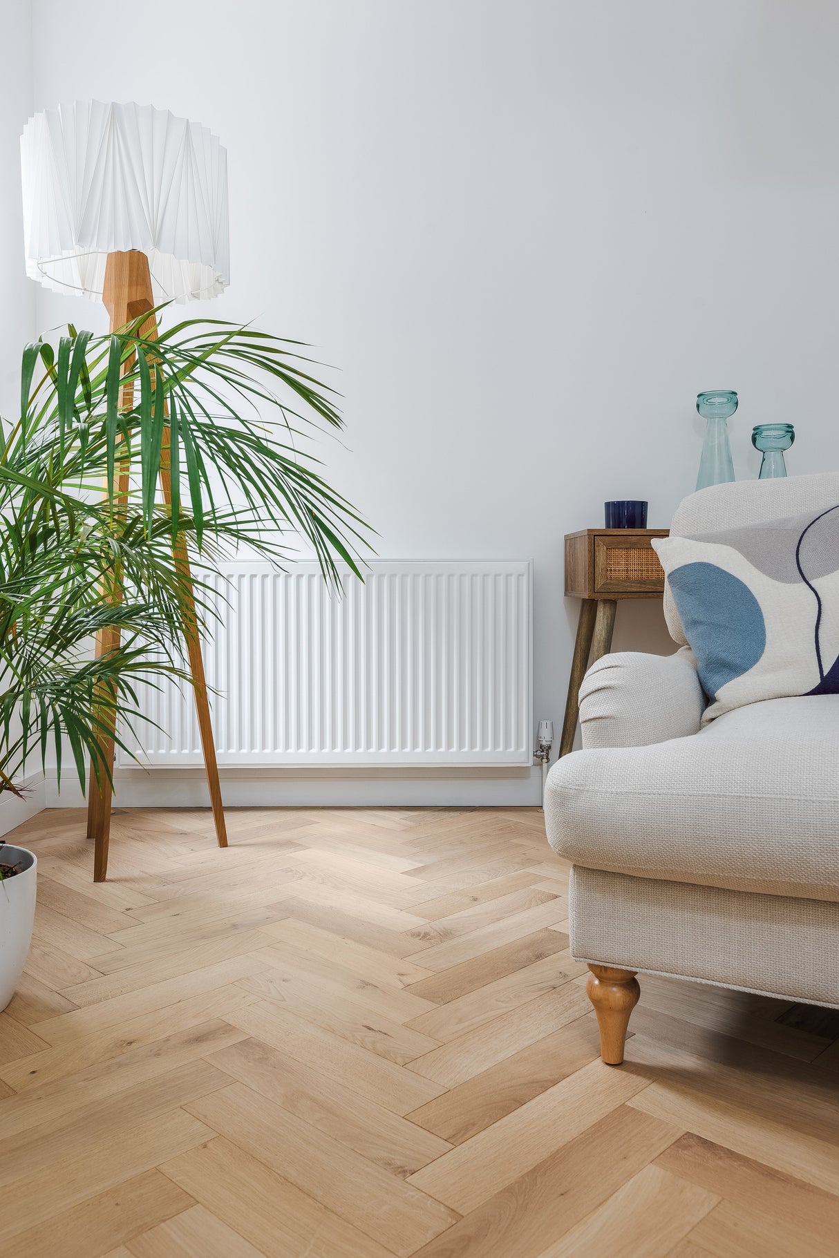 V4 Deco Herringbone Shore Drift Oak flooring — image 5